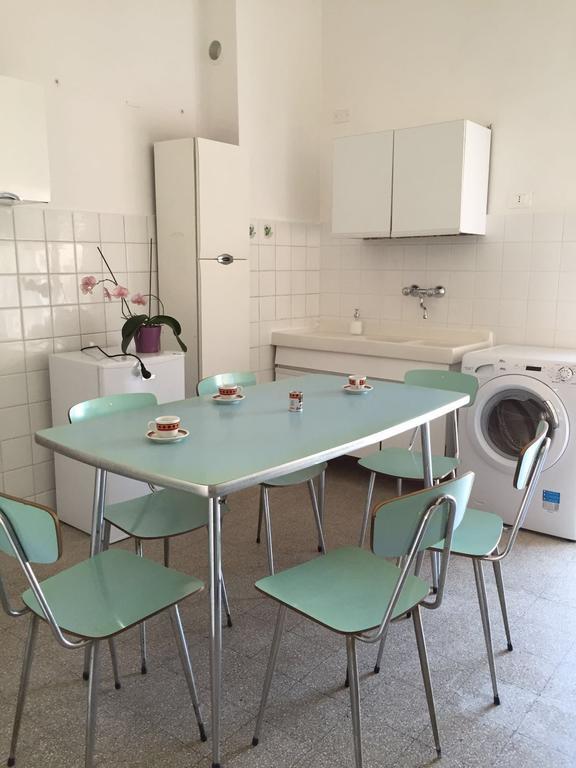 Affittacamere Del Viaggiatore Ancona Bagian luar foto
